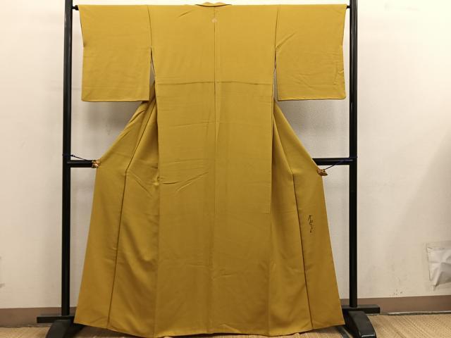 平和屋着物●染色作家　斉藤三才　色無地　霞地紋　櫨染色　正絹　逸品　BAAY0293mz