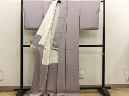 平和屋着物●上質な色無地　紗綾形地紋　柴染色　正絹　逸品　BAAY0294mz