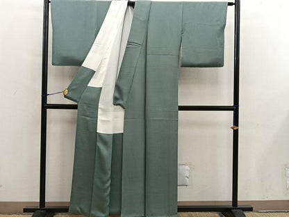 平和屋着物●上質な色無地　紗綾形地紋　老竹色　正絹　逸品　BAAY0296mz