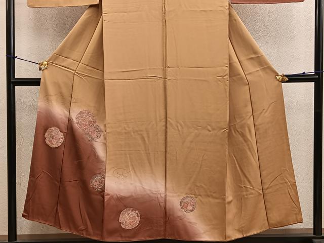 平和屋着物■訪問着　総刺繍　スワトウ刺繍　雪輪花文　暈し染め　正絹　逸品　BAAY0328mz