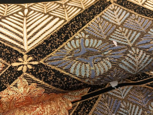 平和屋着物●豪華黒留袖　駒刺繍　双鶴　金彩　上代35万　仮絵羽　正絹　逸品　未使用　BAAY0368mz