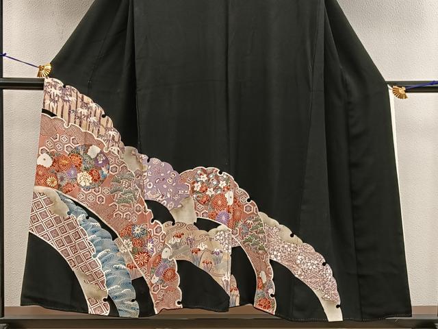 平和屋着物■豪華黒留袖　駒刺繍　亀甲菊花丸文　正絹　逸品　BAAY0384mz