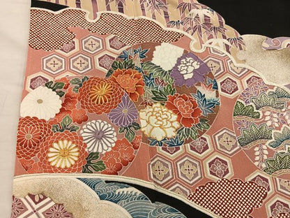 平和屋着物■豪華黒留袖　駒刺繍　亀甲菊花丸文　正絹　逸品　BAAY0384mz