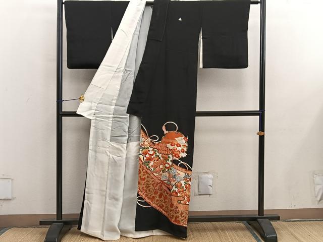 平和屋着物■豪華黒留袖　駒刺繍　雪輪牡丹花文　金彩　三越扱い　正絹　逸品　BAAY0414mz
