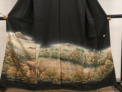 平和屋着物■豪華黒留袖　作家物　遠山樹林文　暈し染め　金銀彩　正絹　逸品　BAAY0473mz