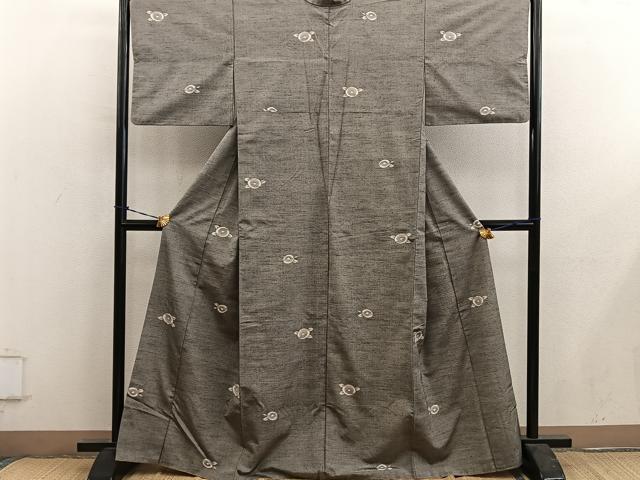 平和屋着物■上質な紬　草花文　健勝苑扱い　正絹　逸品　BAAY0551mz