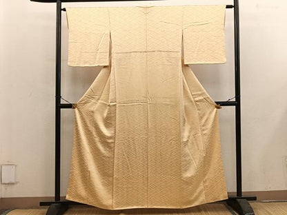 平和屋着物■上質な色無地　舞蝶地紋　玉蜀黍色　正絹　逸品　BAAY0570mz