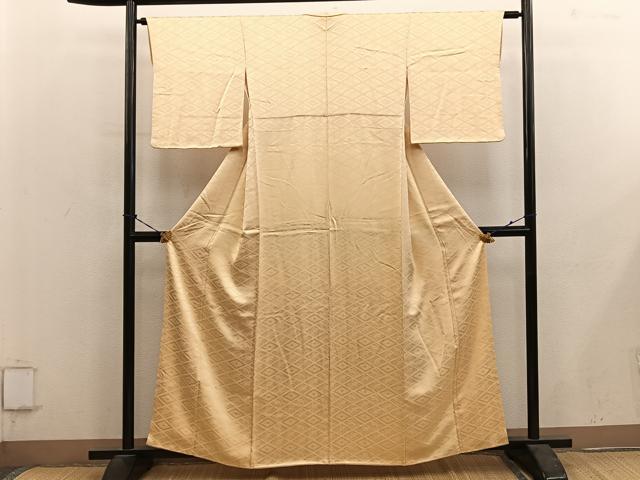 平和屋着物■上質な色無地　舞蝶地紋　玉蜀黍色　正絹　逸品　BAAY0570mz