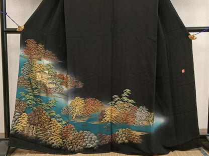 平和屋着物■豪華黒留袖　作家物　樹林風景文　暈し染め　金彩　正絹　逸品　BAAY0588mz