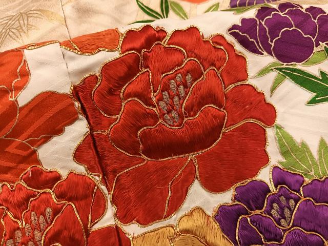 平和屋着物■豪華振袖　駒刺繍　牡丹花文　金彩　正絹　逸品　BAAY0592mz