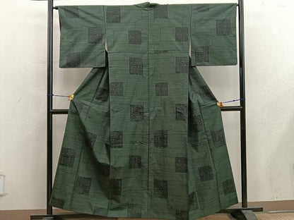 平和屋着物■本場大島紬　幾何学文様　正絹　逸品　BAAY0709mz