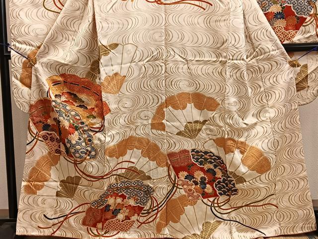 平和屋着物■豪華振袖　駒刺繍　檜扇菊花文　金彩　正絹　逸品　BAAY0793mz