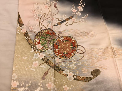 平和屋着物●訪問着　鼓花文　暈し染め　黒地　金彩　正絹　逸品　BAAY0842mz