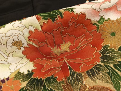 平和屋着物■豪華黒留袖　駒刺繍　陶器花文　金彩　正絹　逸品　BAAY0854mz
