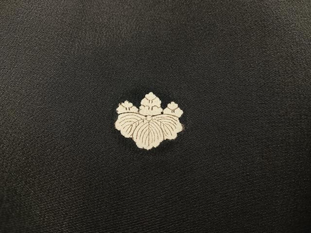 平和屋着物■豪華黒留袖　駒刺繍　陶器花文　金彩　正絹　逸品　BAAY0854mz
