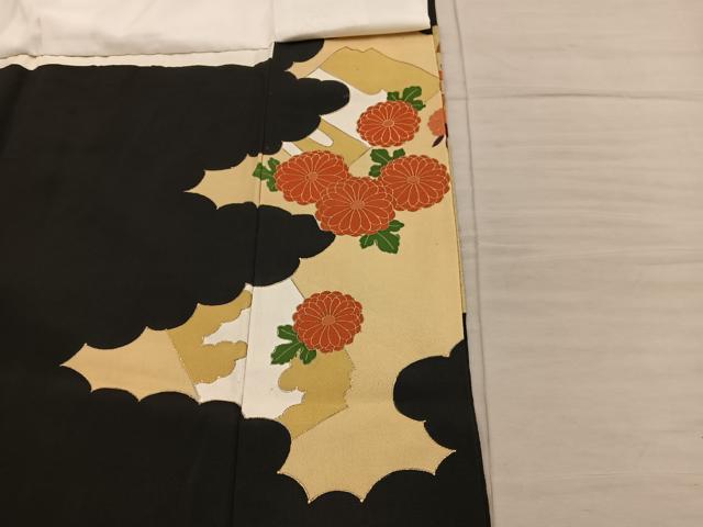 平和屋着物■豪華黒留袖　駒刺繍　陶器花文　金彩　正絹　逸品　BAAY0854mz