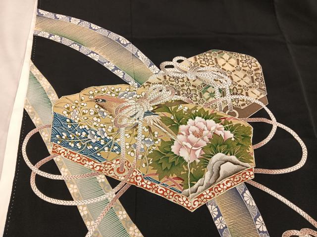 平和屋着物■豪華黒留袖　駒刺繍　文箱花鳥文　金彩　正絹　逸品　BAAY0893mz