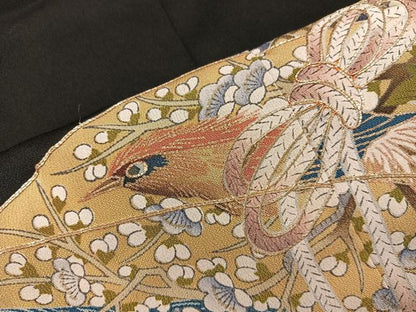 平和屋着物■豪華黒留袖　駒刺繍　文箱花鳥文　金彩　正絹　逸品　BAAY0893mz