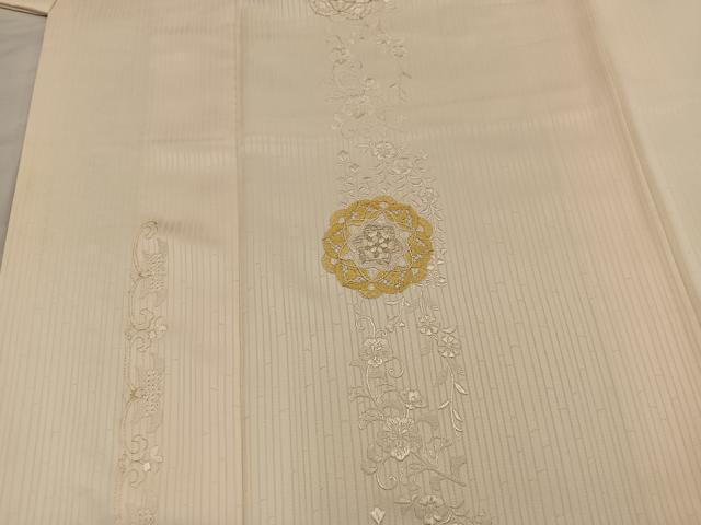 平和屋着物●訪問着　総刺繍　スワトウ刺繍　草花文　正絹　逸品　BAAY1022mz