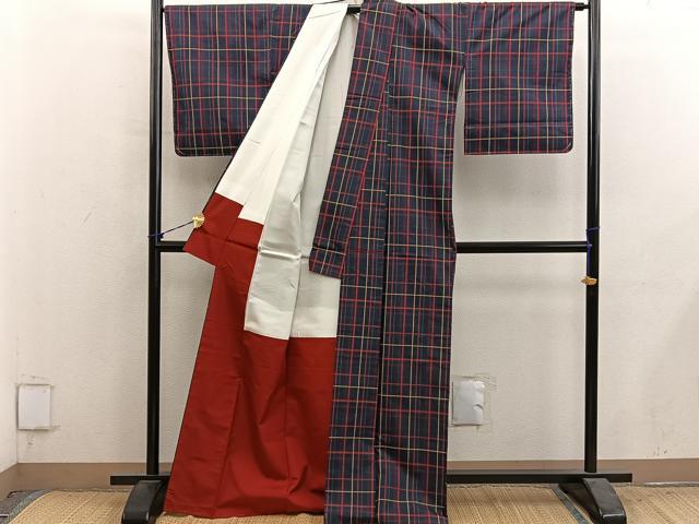 平和屋着物■本場縞大島紬　格子柄　正絹　逸品　BAAY1079mz