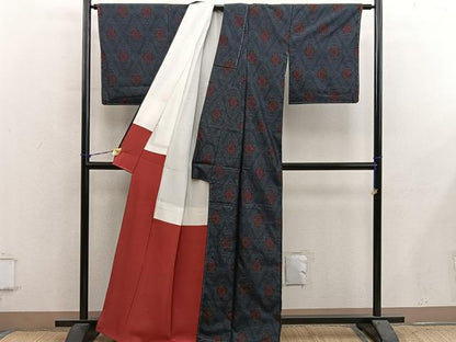 平和屋着物■本場大島紬　菱花文　正絹　逸品　未使用　BAAY1108mz