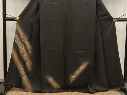 平和屋着物●訪問着　駒刺繍　枝葉文　暈し染め　黒地　金彩　鈴乃屋扱い　正絹　逸品　BAAY1157mz