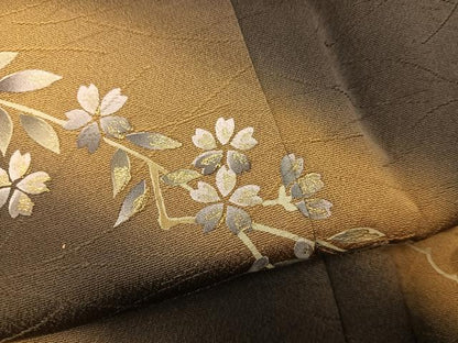 平和屋着物●訪問着　駒刺繍　枝葉文　暈し染め　黒地　金彩　鈴乃屋扱い　正絹　逸品　BAAY1157mz