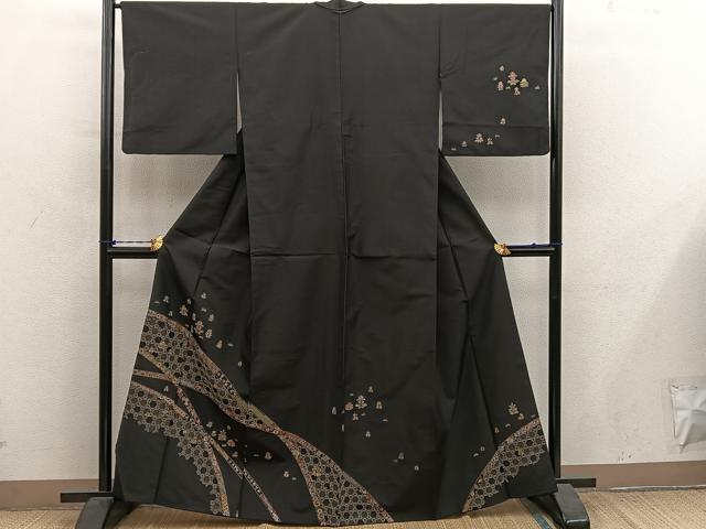 平和屋着物●訪問着　本場大島紬　総刺繍　スワトウ刺繍　草花文　黒地　金糸　正絹　逸品　BAAY1212mz
