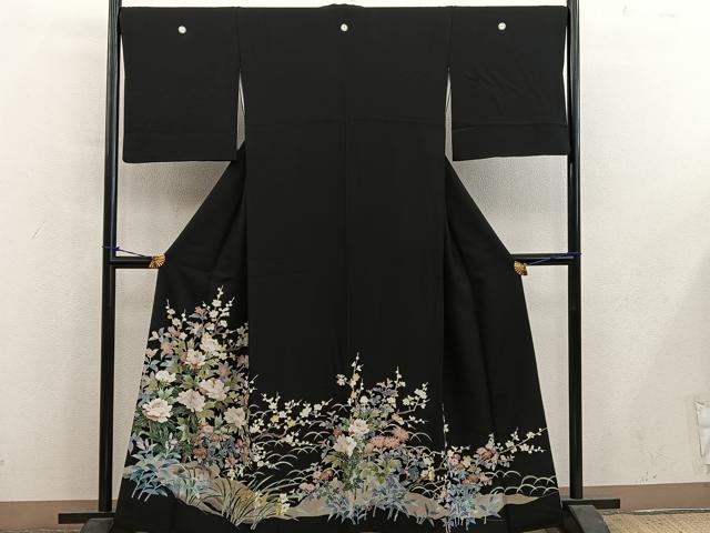 平和屋着物●豪華黒留袖　友禅　枝花文　鈴乃屋扱い　正絹　逸品　BAAY1227mz
