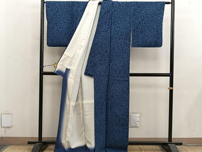 平和屋着物●上質な小紋　藍　型染め　草花文　鬼しぼ縮緬　正絹　逸品　BAAY1346mz