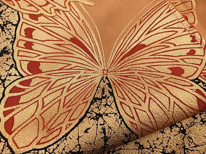 平和屋着物●豪華振袖　駒刺繍　舞蝶文　金彩　正絹　逸品　BAAY1470mz
