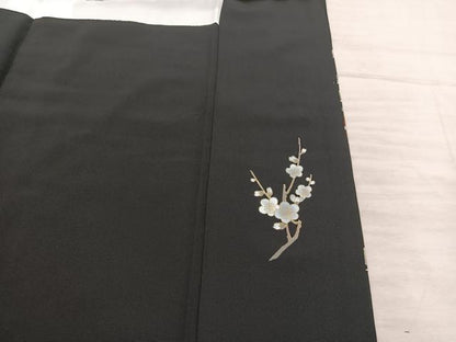 平和屋着物■豪華黒留袖　駒刺繍　短冊菊花文　暈し染め　金彩　正絹　逸品　BAAY1475mz