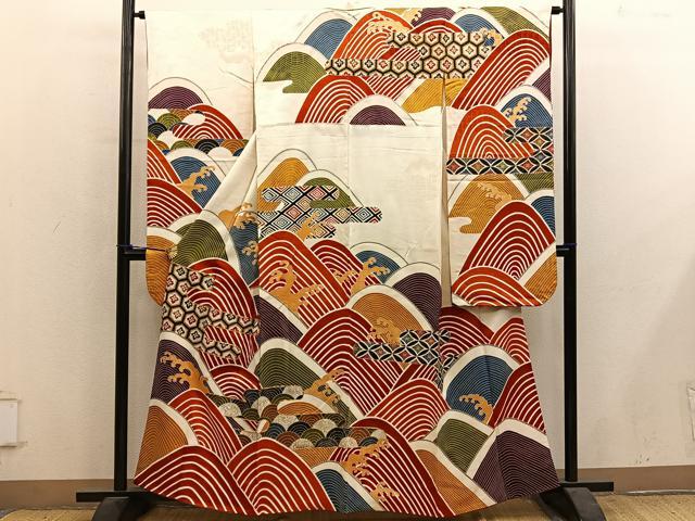 平和屋着物■豪華振袖　駒刺繍　エ霞亀甲文　金彩　正絹　逸品　BAAY1485mz