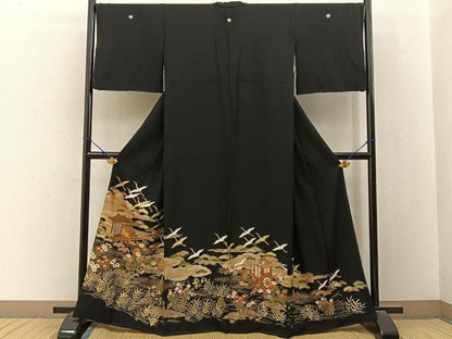 平和屋着物■豪華黒留袖　駒刺繍　飛鶴風景文　金彩　正絹　逸品　BAAY3094hj