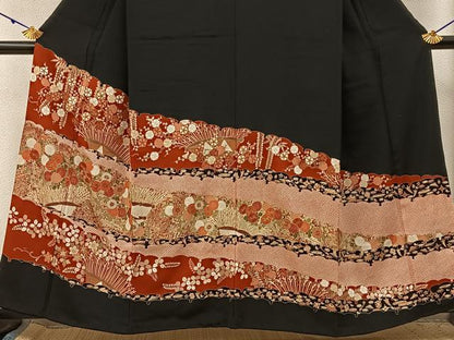 平和屋着物■豪華黒留袖　駒刺繍　宝尽くし草花文　金彩　正絹　逸品　未使用　BAAY3105hj