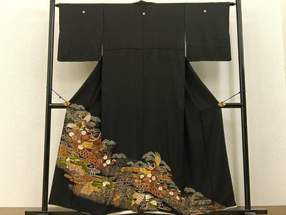 平和屋着物■豪華黒留袖　駒刺繍　飛鶴扇面花文　金彩　正絹　逸品　BAAY3114hj