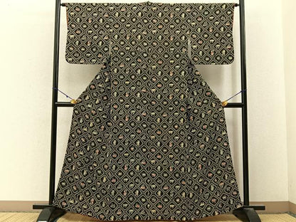 平和屋着物■上質な小紋　型染め　菱風景文　黒地　正絹　逸品　BAAY3194hj