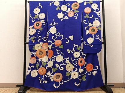 平和屋着物■豪華振袖　駒刺繍　菊唐草文　金彩　正絹　逸品　BAAY3202hj