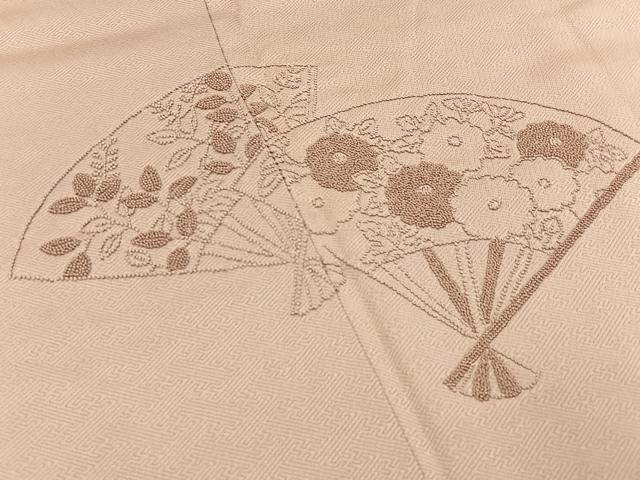 平和屋着物■中国三大刺繍　総相良刺繍　無地絵羽訪問着　扇面花文　灰桜色　正絹　逸品　BAAY3220hj