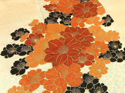 平和屋着物■訪問着　駒刺繍　舞花文　暈し染め　金彩　正絹　逸品　BAAY3228hj