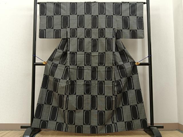 平和屋着物■本場大島紬　7マルキ　市松丸文　正絹　逸品　BAAY3275hj