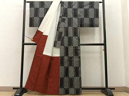 平和屋着物■本場大島紬　7マルキ　市松丸文　正絹　逸品　BAAY3275hj