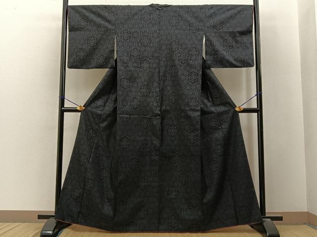 平和屋着物■本場大島紬　亀甲花文　正絹　逸品　BAAY3276hj