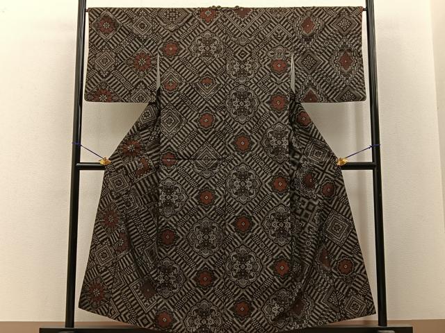 平和屋着物■本場大島紬　菱吉祥花文　正絹　逸品　BAAY3288hj