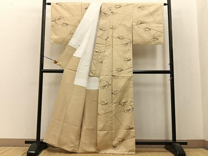平和屋着物■上質な紬　舞蝶文　正絹　逸品　未使用　BAAY3301hj