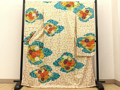 平和屋着物■豪華振袖　駒刺繍　松皮菱花文　金彩　正絹　逸品　BAAY3340hj
