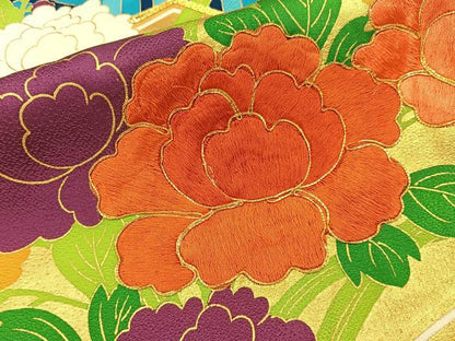 平和屋着物■豪華振袖　駒刺繍　松皮菱花文　金彩　正絹　逸品　BAAY3340hj