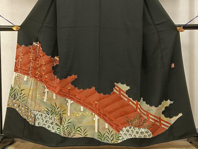 平和屋着物■豪華黒留袖　作家物　駒刺繍　渡橋草葉文　金彩　正絹　逸品　BAAY3536hj