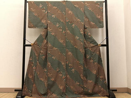 平和屋着物■小紋　椿　麻の葉文様　金彩　洗える着物　未使用　BAAY3589hj
