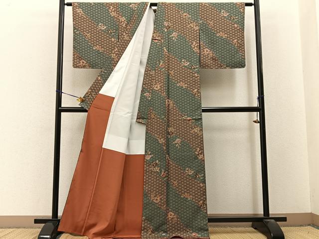 平和屋着物■小紋　椿　麻の葉文様　金彩　洗える着物　未使用　BAAY3589hj